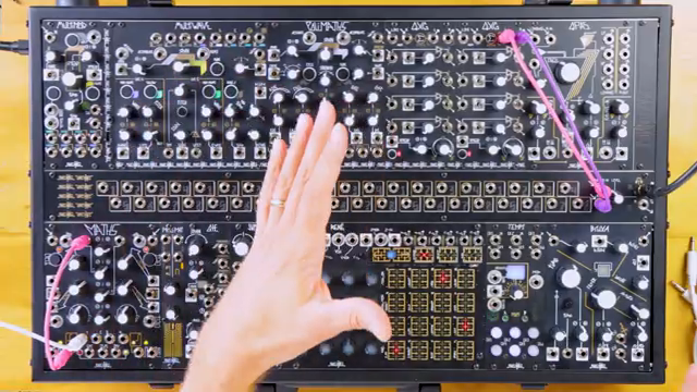 Make Noise Bruxa trifft das Biest: Monophone Patch-Experimente