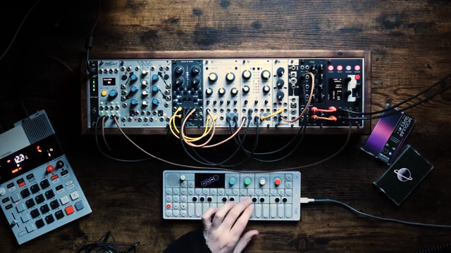 Es hat mich tatsächlich gezwungen, auf neue Arten zu patchen – was bei mir im Eurorack selten vorkommt. Ein sehr kreatives Modul.