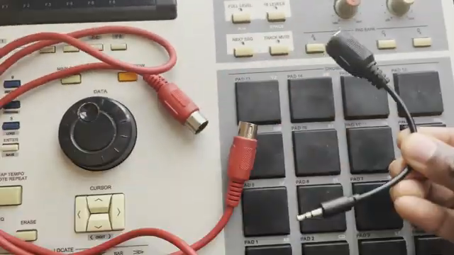 Du brauchst ein 5-poliges MIDI-Kabel, und wenn beide Enden gleich sind, brauchst du einen Adapter.
