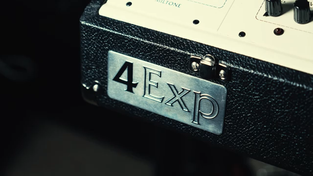 Es ist der Miltone 4EXP, ein komponentengenauer Klon des legendären Oberheim Four Voice, ohne Tastatur, aber mit ein paar Extras.