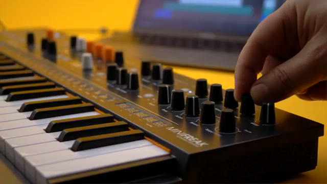 Hier geht’s nicht um Bugfixes, sondern darum, einen ohnehin extrem fähigen Synth einfach auf 12 zu drehen.